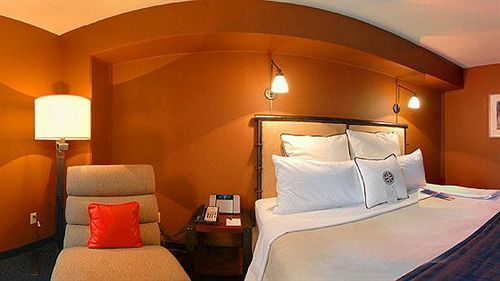 The Chelsean Hotel 3*