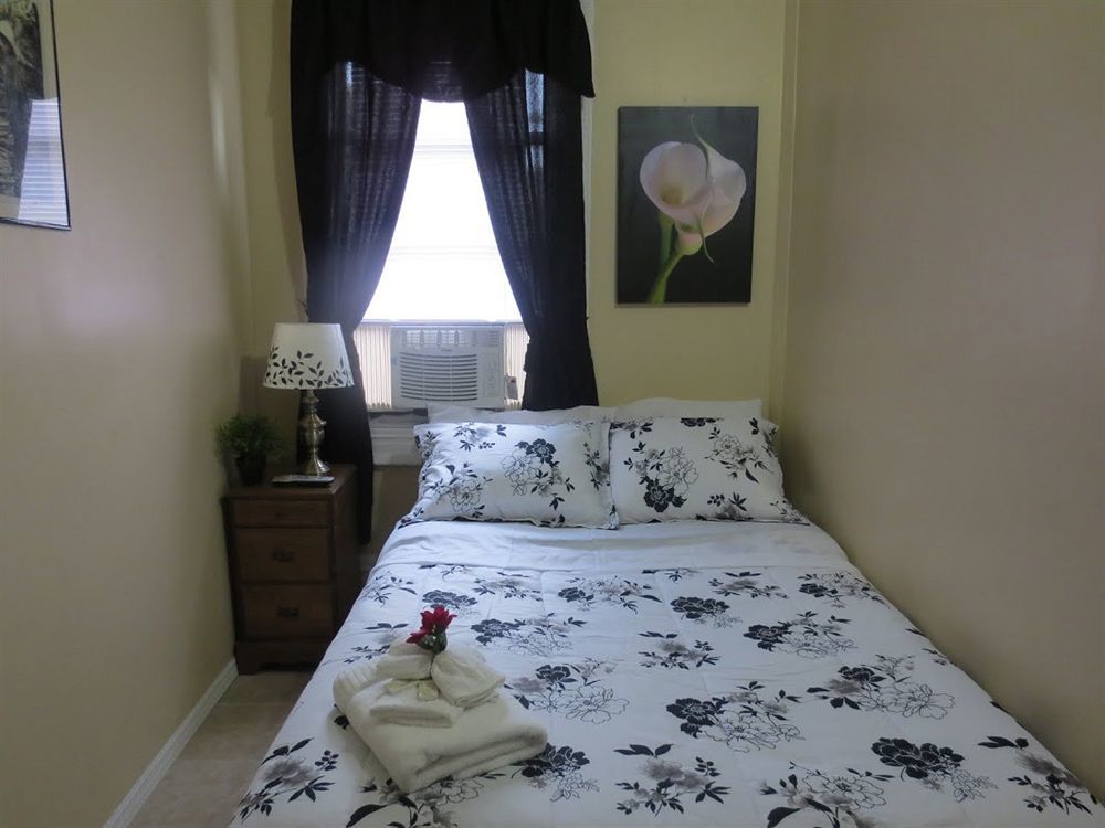 Neptune Hotel 2*