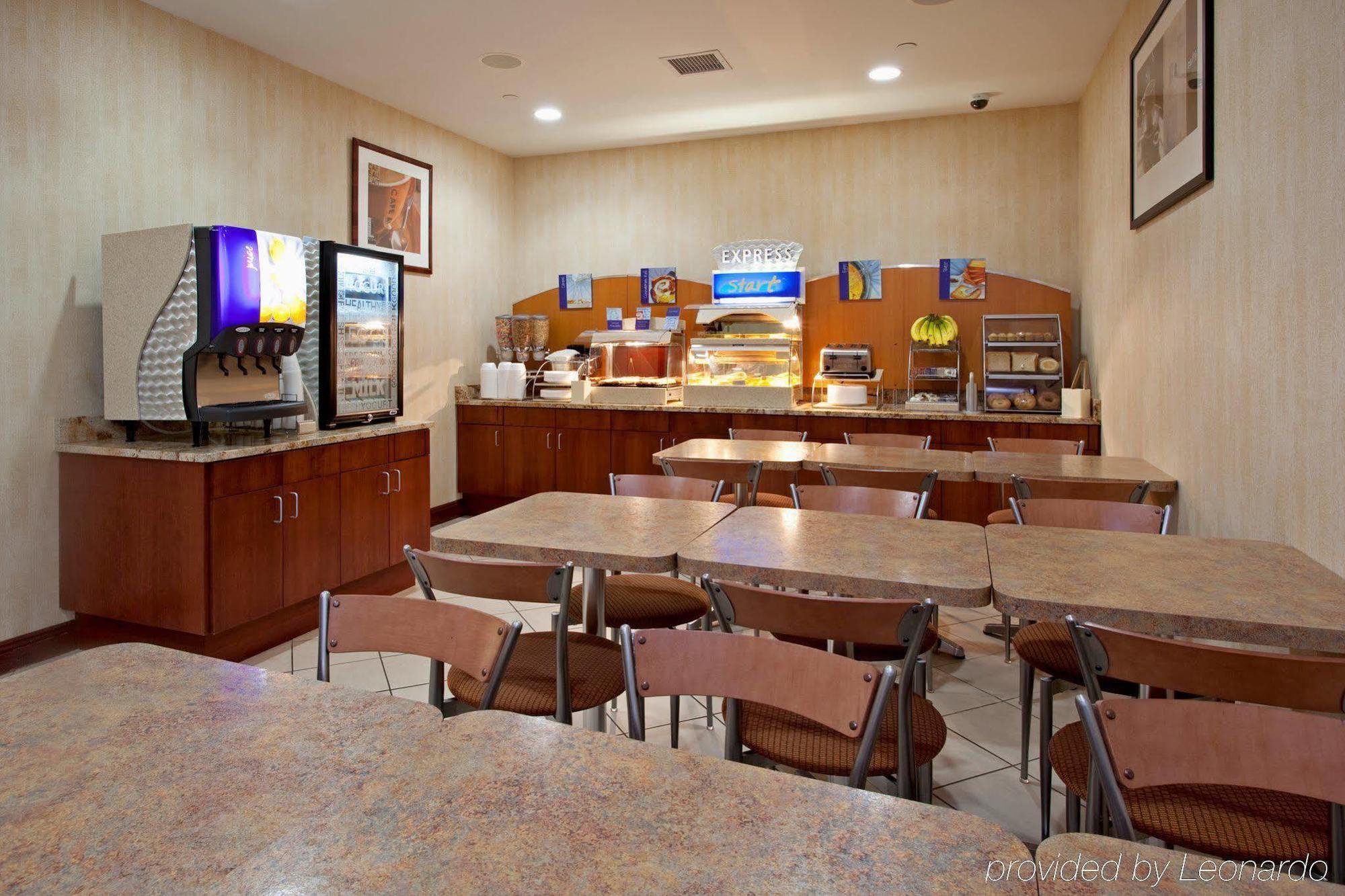 Hotel Express Laguardia Airport, An Ihg