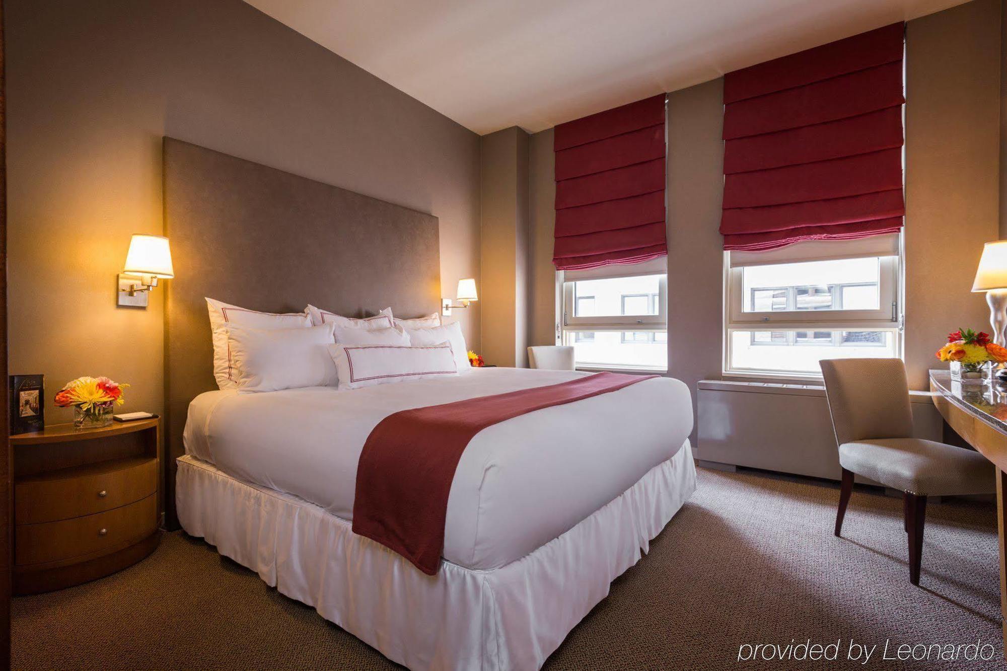 Hotel Giraffe By Library Collection