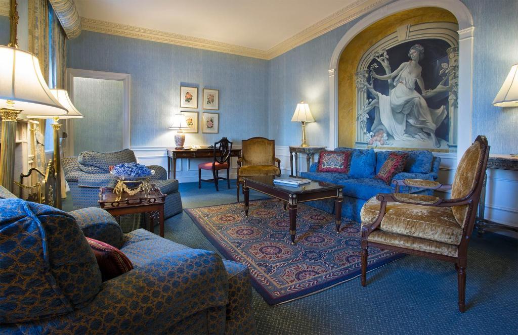 The Towers Of The Waldorf Astoria Hotel New York