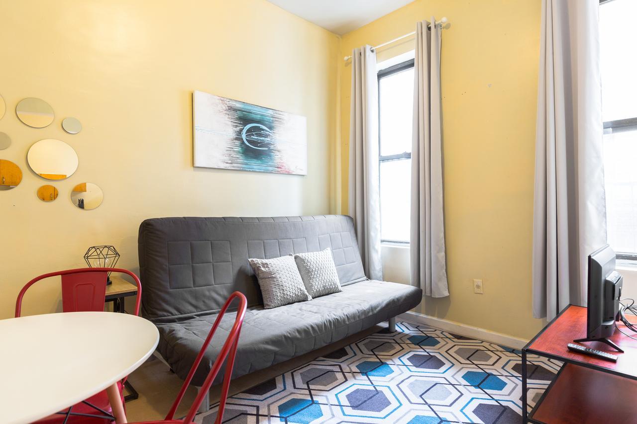 2 Bdr In The Center Of Times Square 42nd St Apartment New York