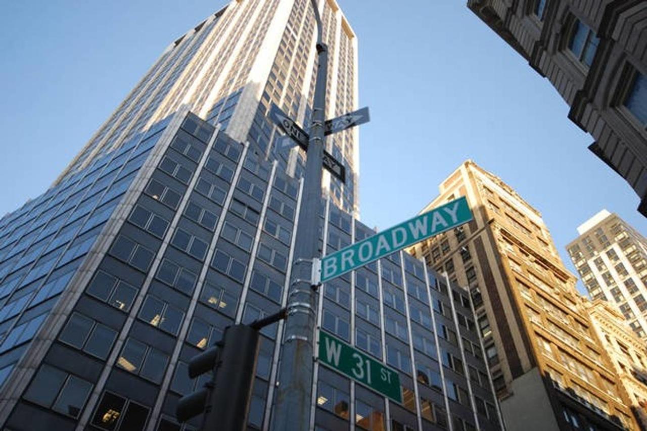 Broadway Apartment *