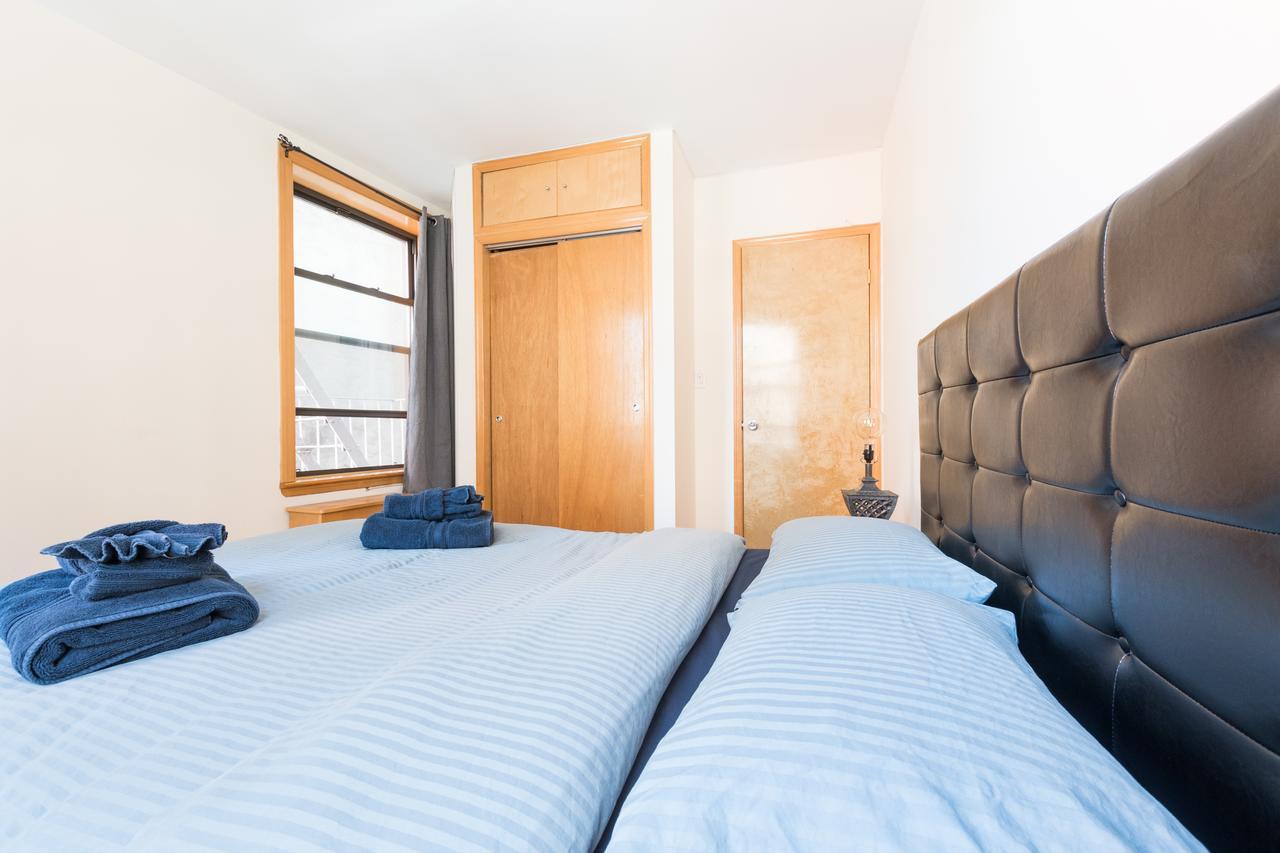 Deluxe And Stylish With Brick Wall Exposed *