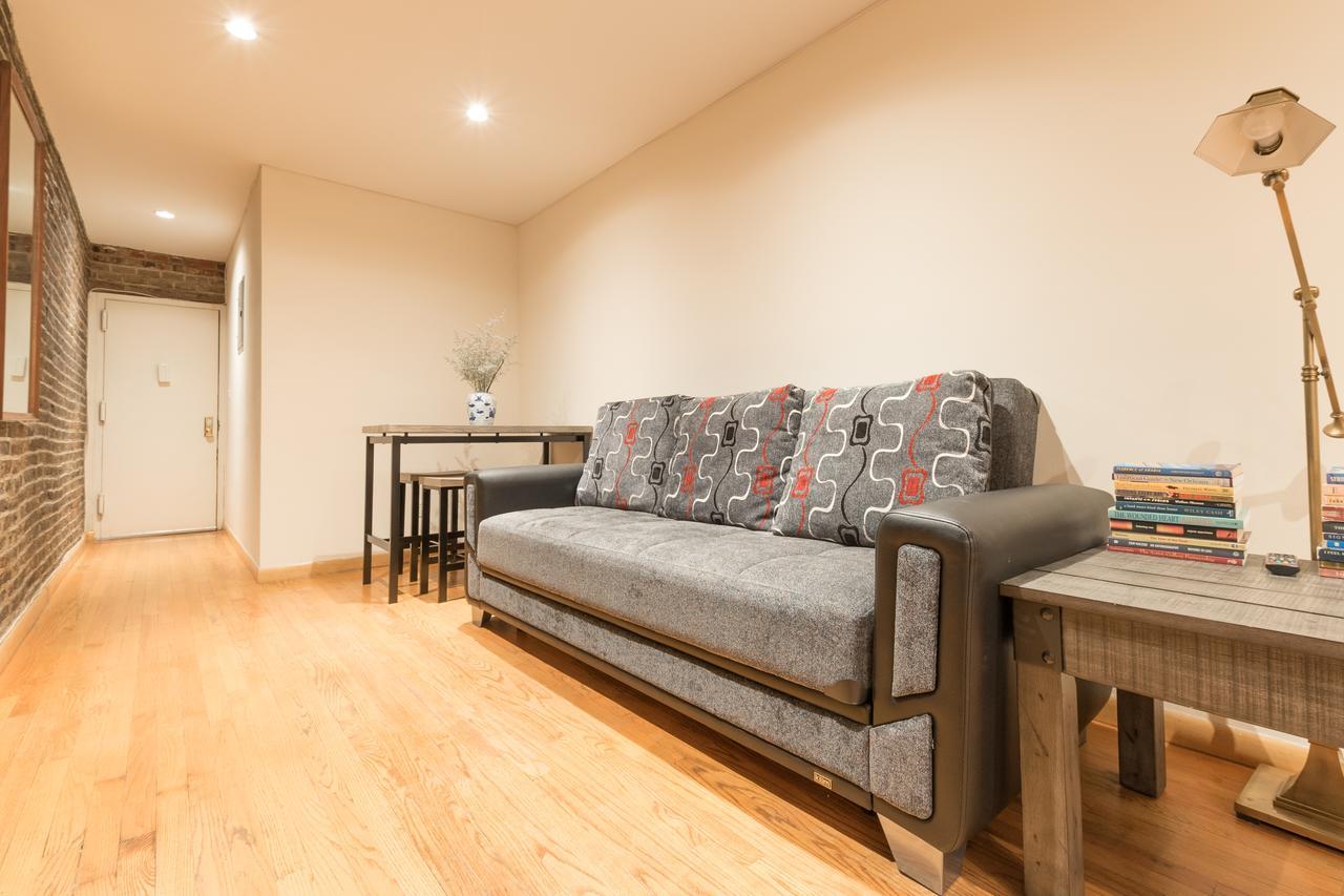 Deluxe And Stylish With Brick Wall Exposed Apartment New York