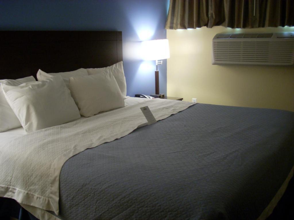 Days & By Wyndham Ozone Park/jfk Airport Nova York