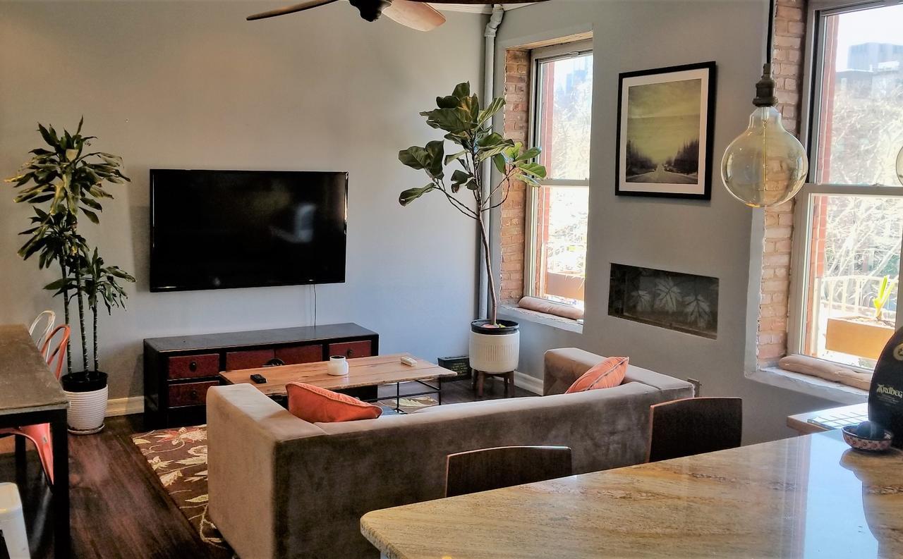 Big Renovated With Great Views Apartment