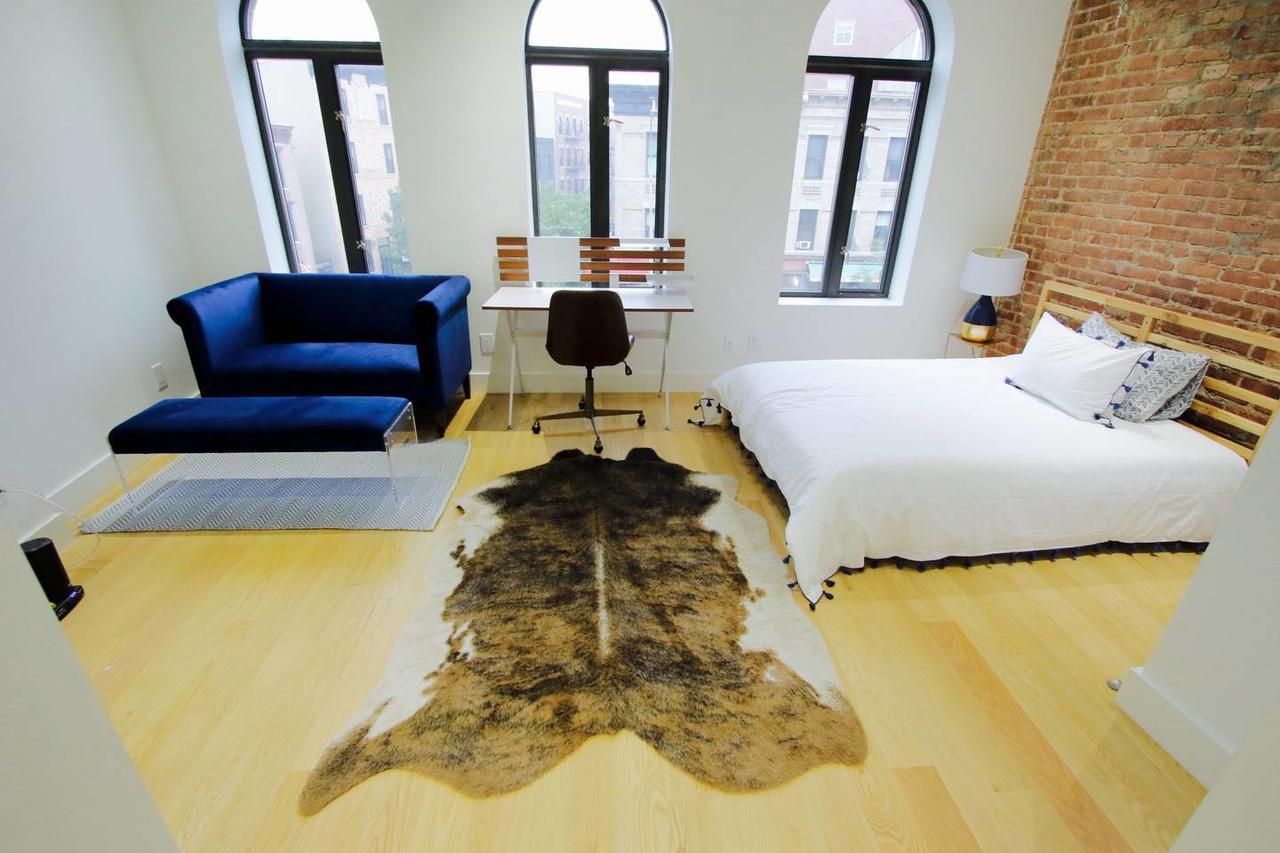Apartment 688 Washington Avenue *