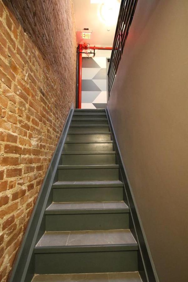 Apartment 688 Washington Avenue