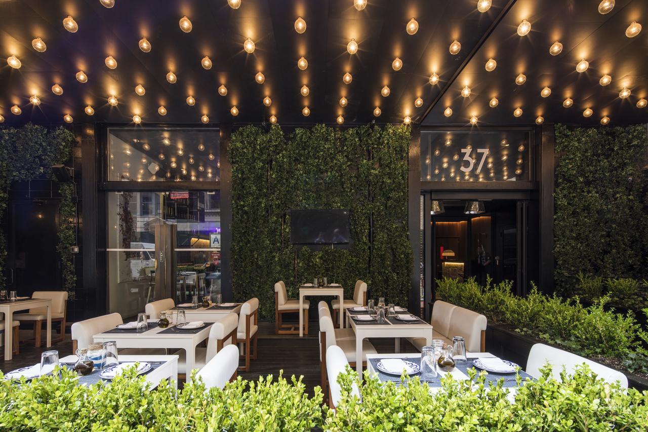 Henri Hotel