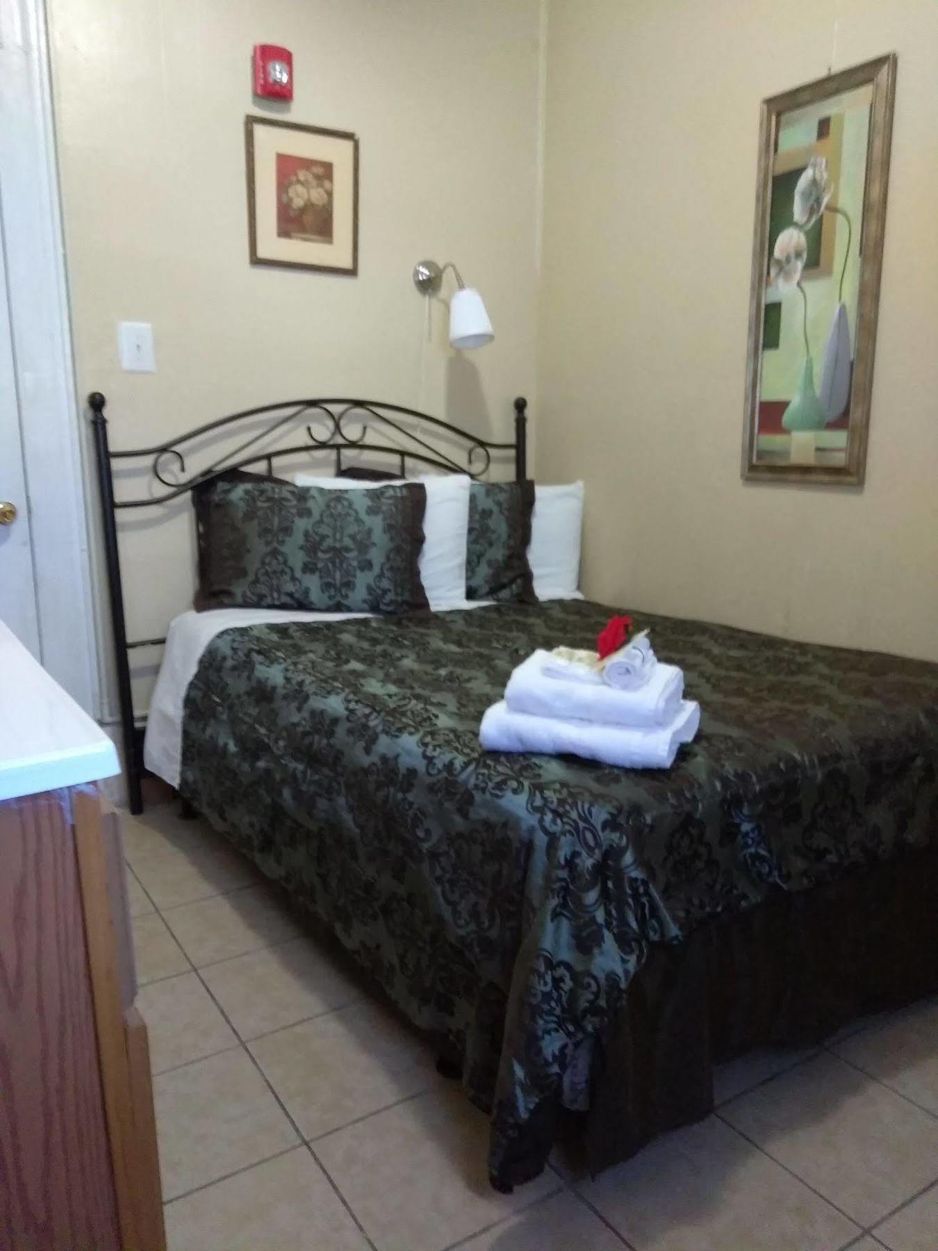 Neptune Hotel
