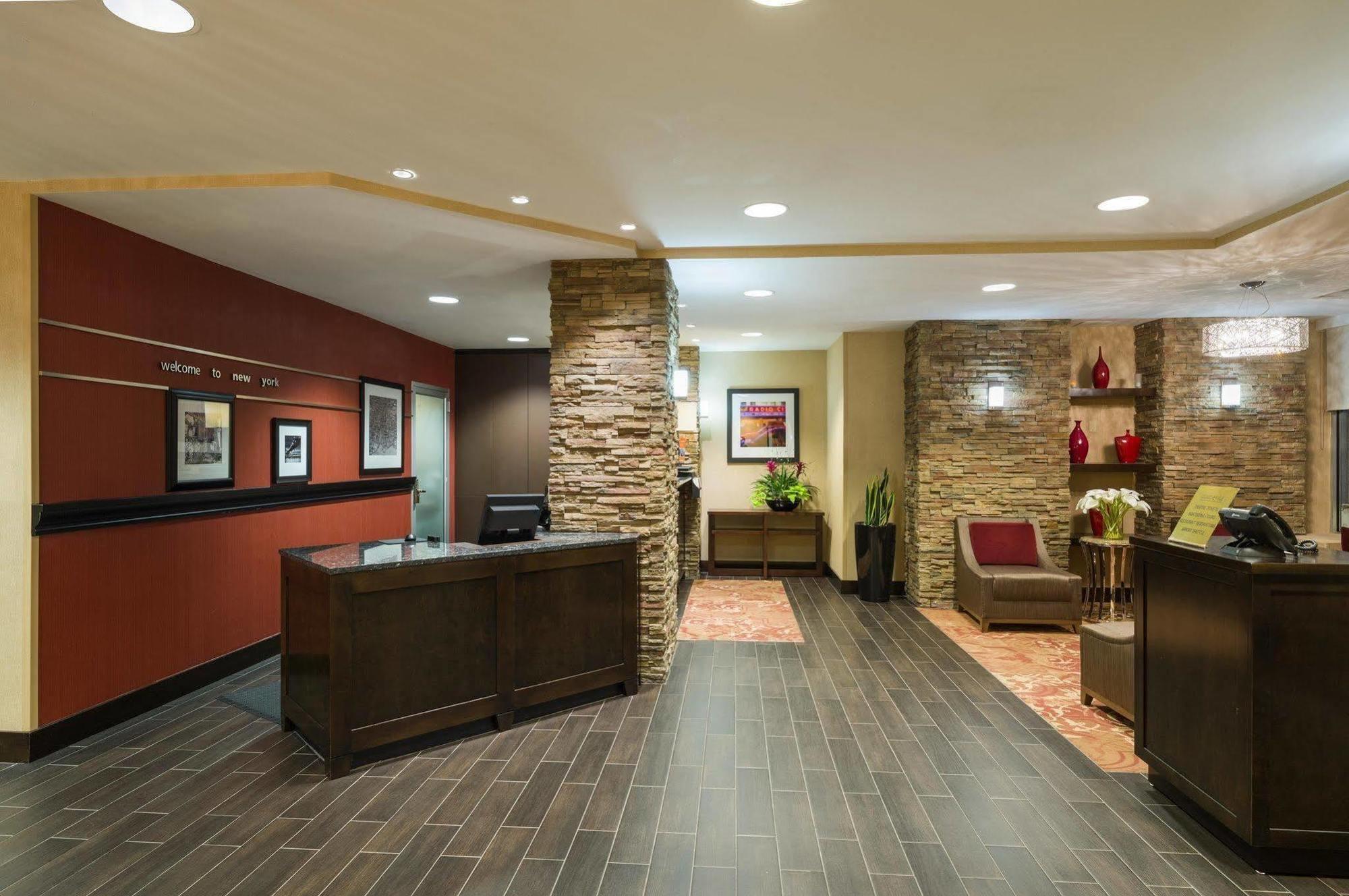 Hotel Hampton Manhattan - Times Square South 3*