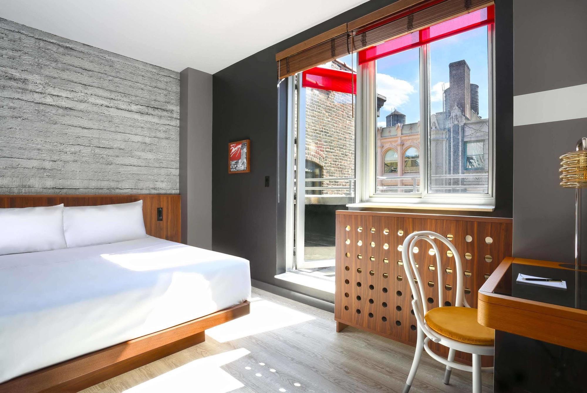 Henri Hotel