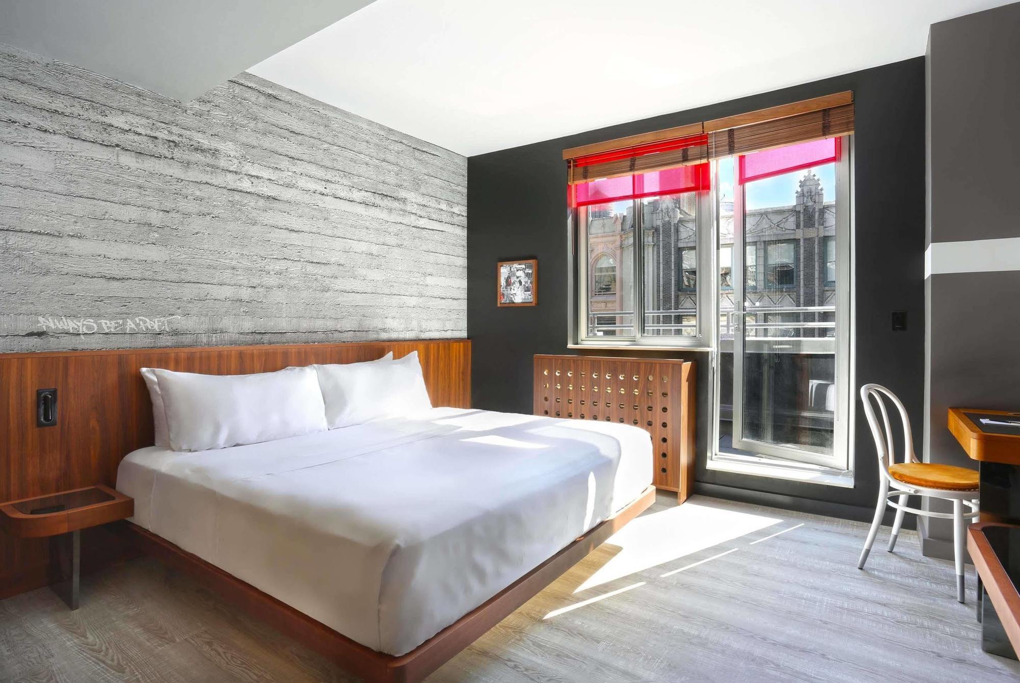Henri 4* New York