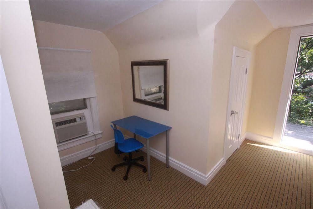 Room945 2* New York