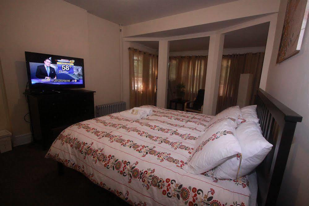 Hotel Room945 New York