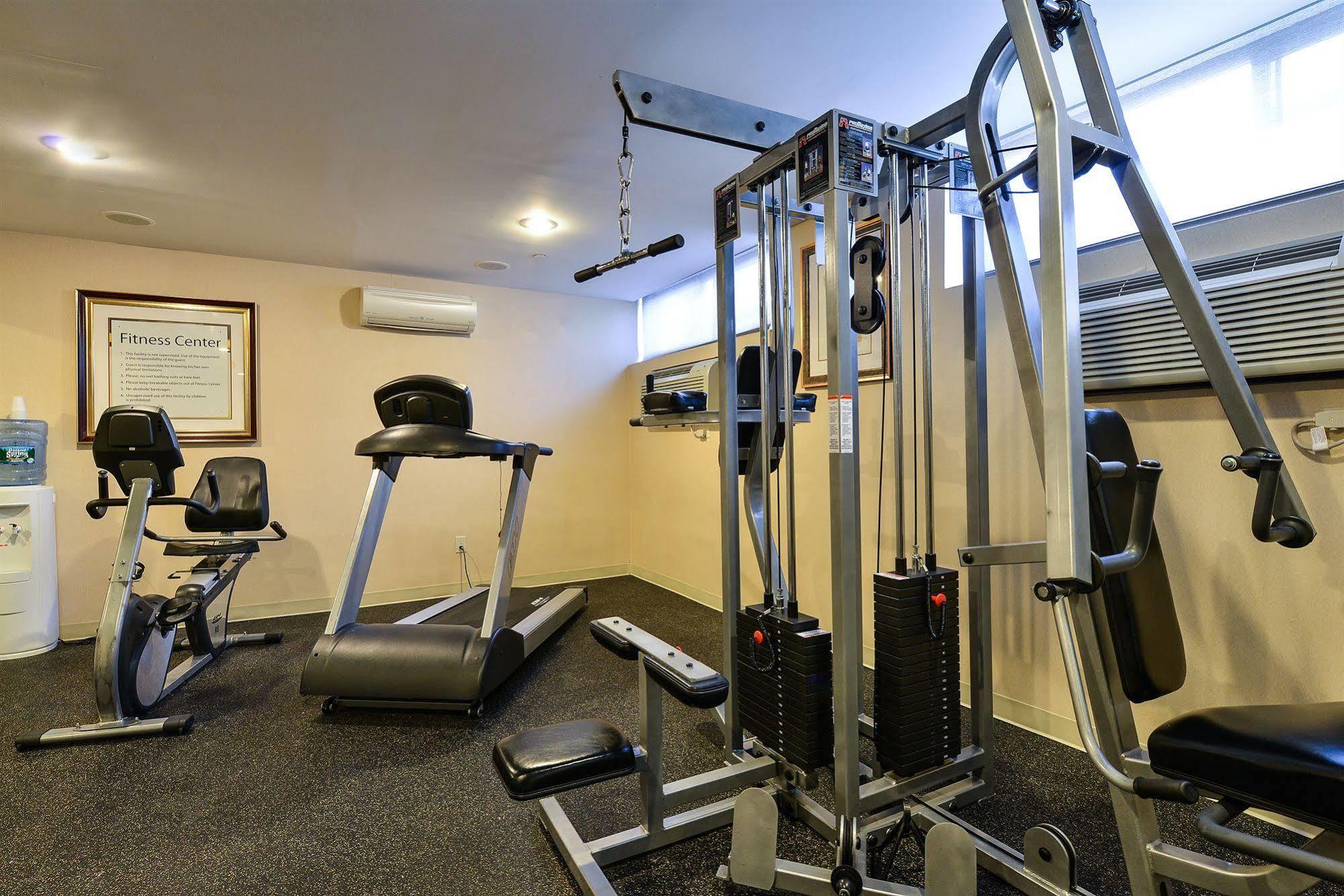 Hotel Express Staten Island West