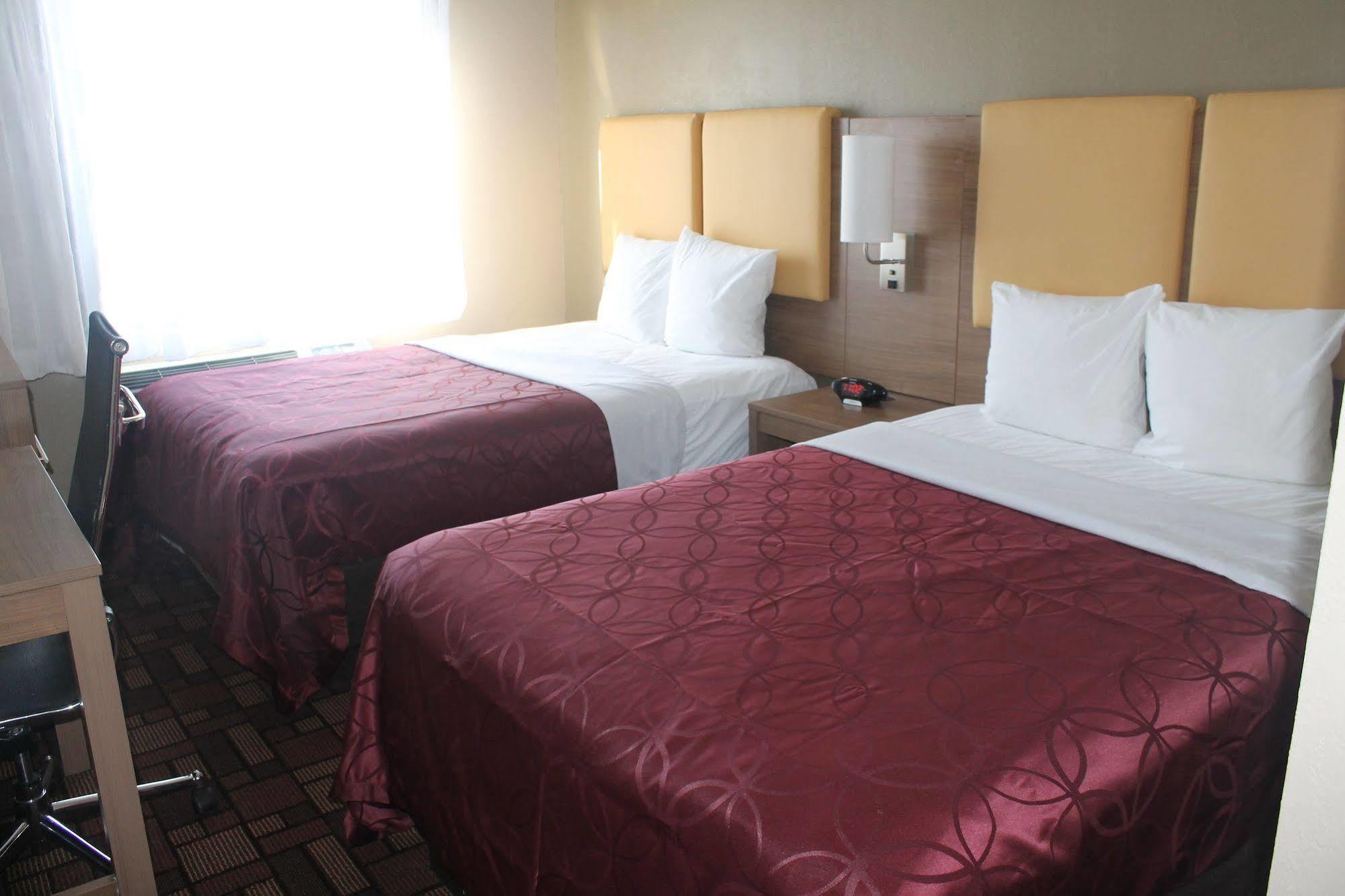 Hotel Days By Wyndham Brooklyn Borough Park 3*