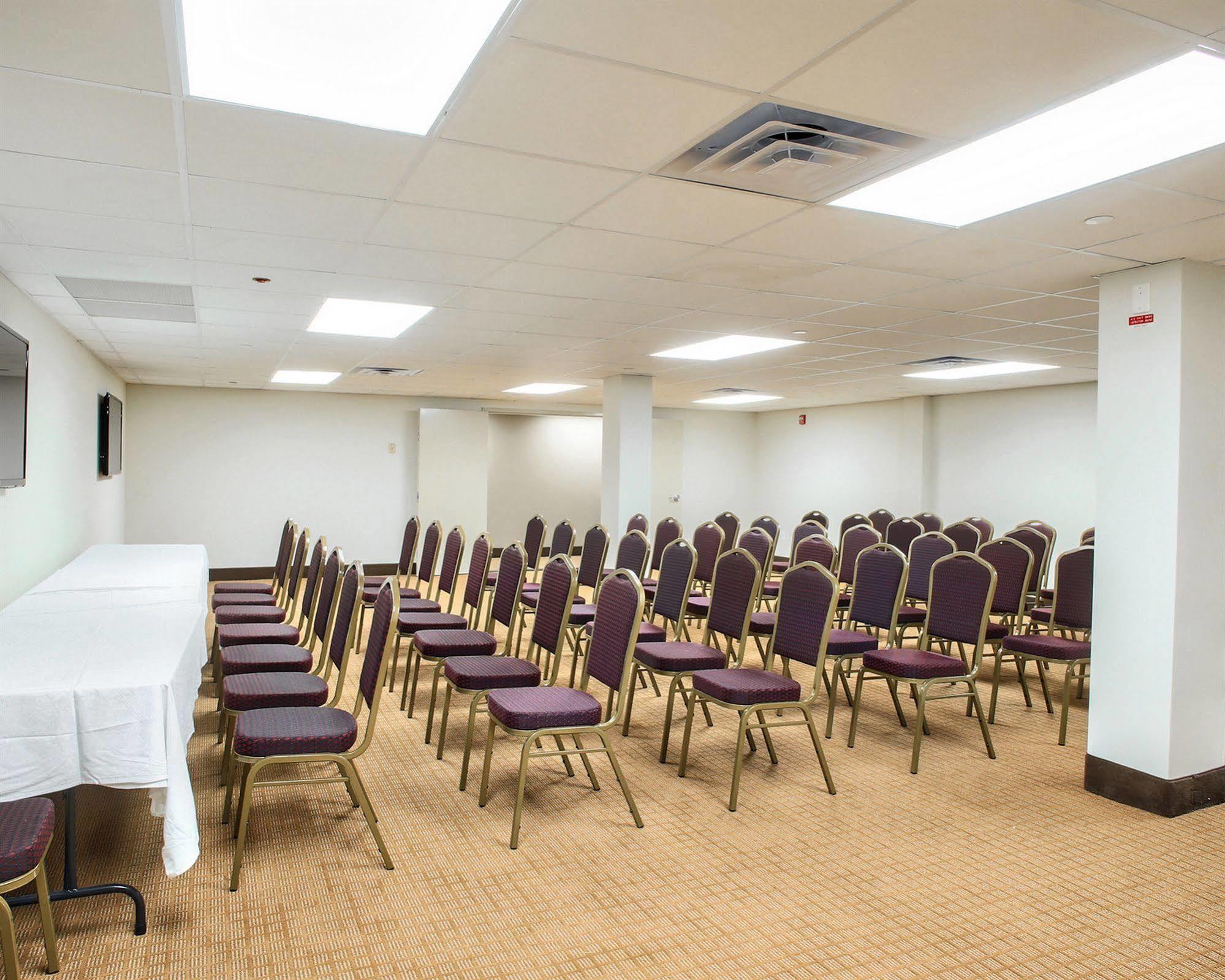 Hotel Days By Wyndham Brooklyn Borough Park New York