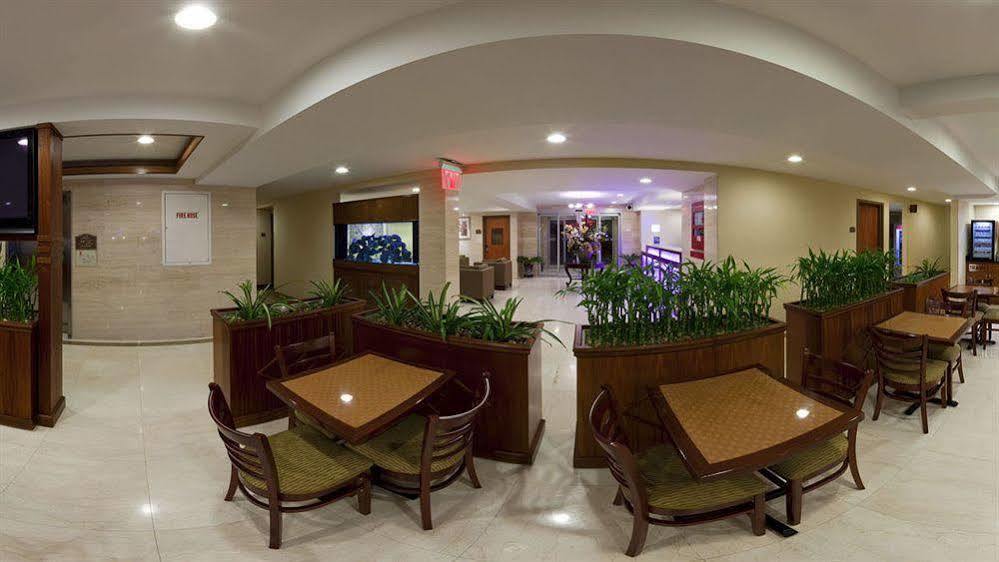 Hotel Holiday Express Maspeth By Ihg