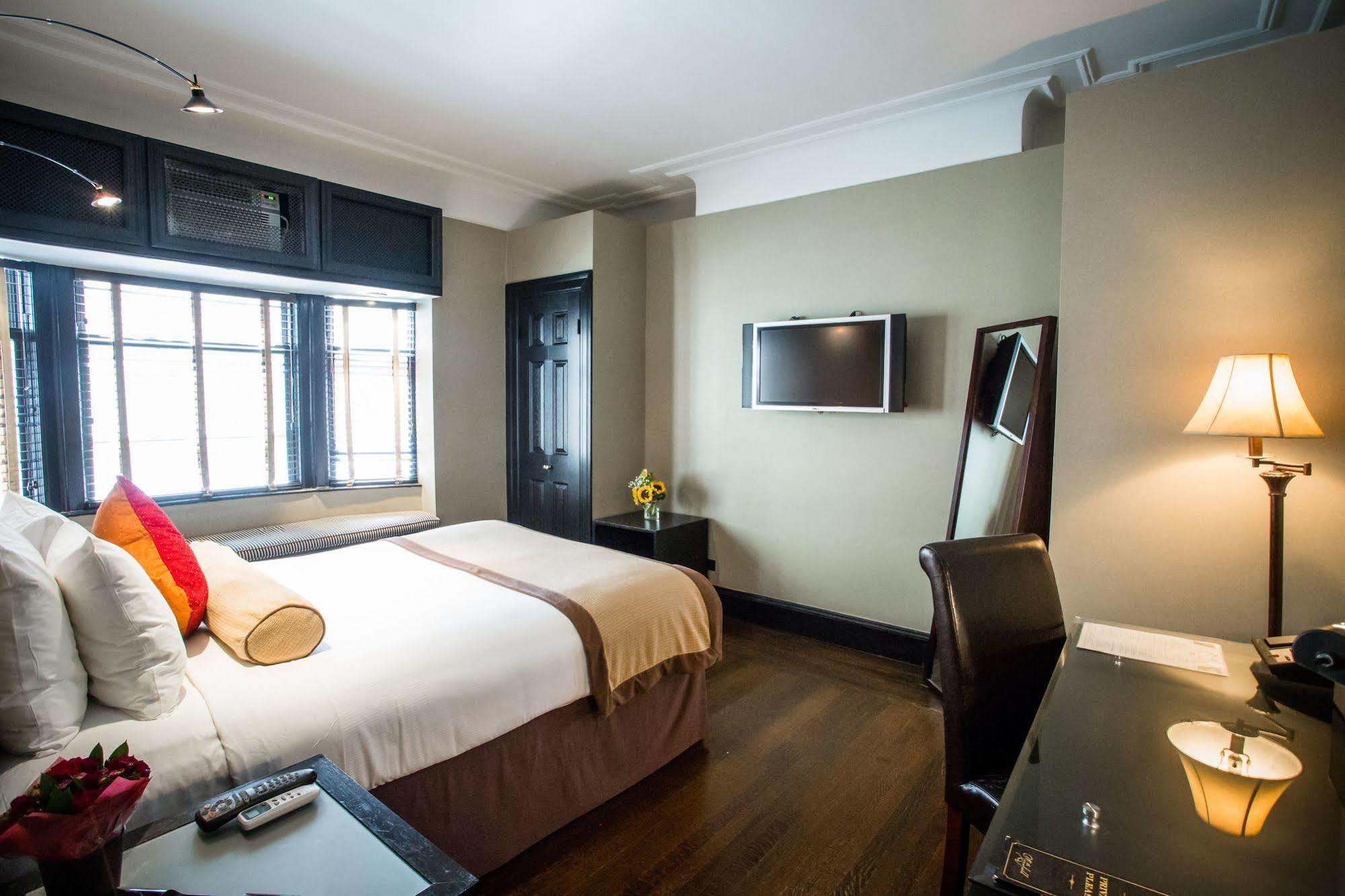 Mansfield Hotel 4*
