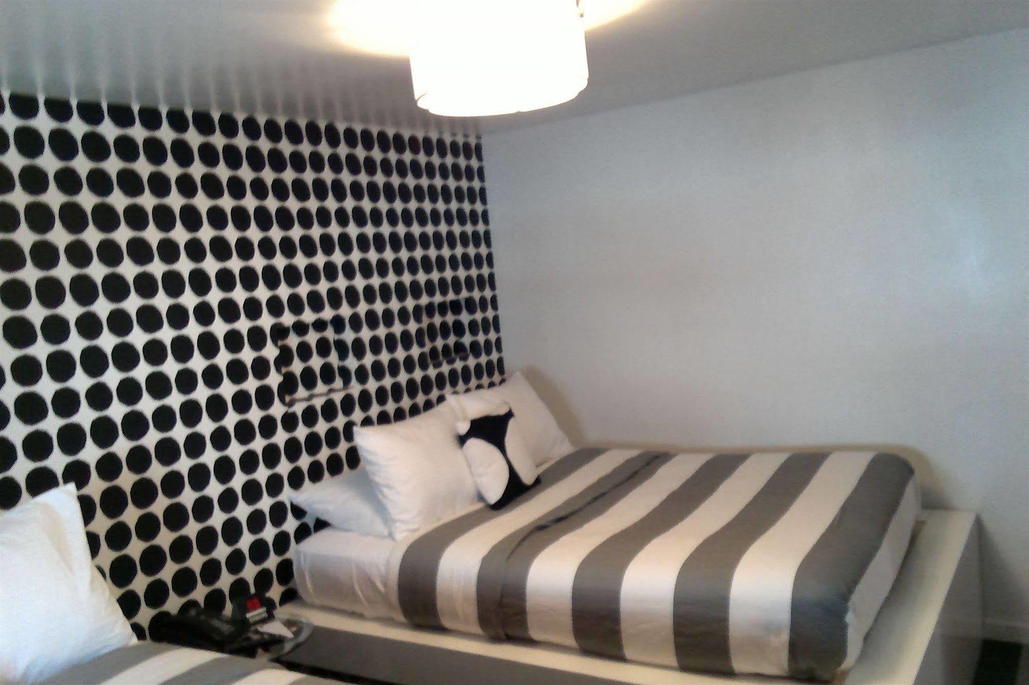 Chelsea Star Hotel 2*
