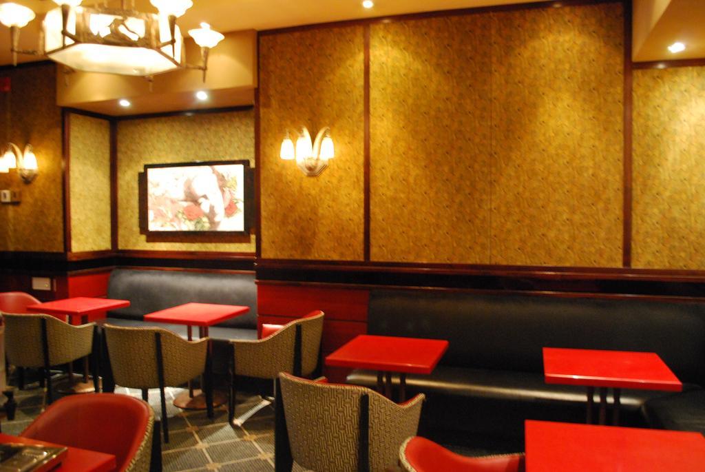 Washington Square Hotel 4*