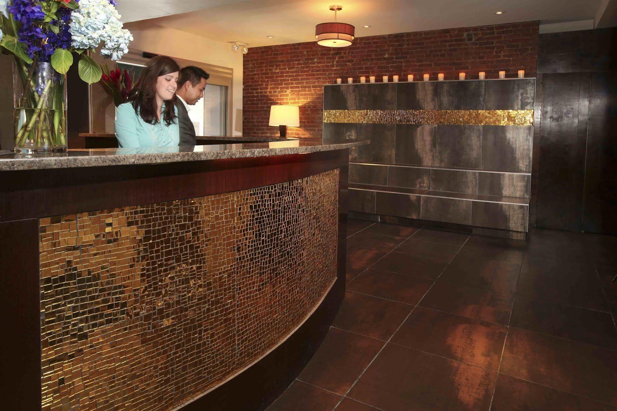 Hostel Broadway Hotel&hostel *