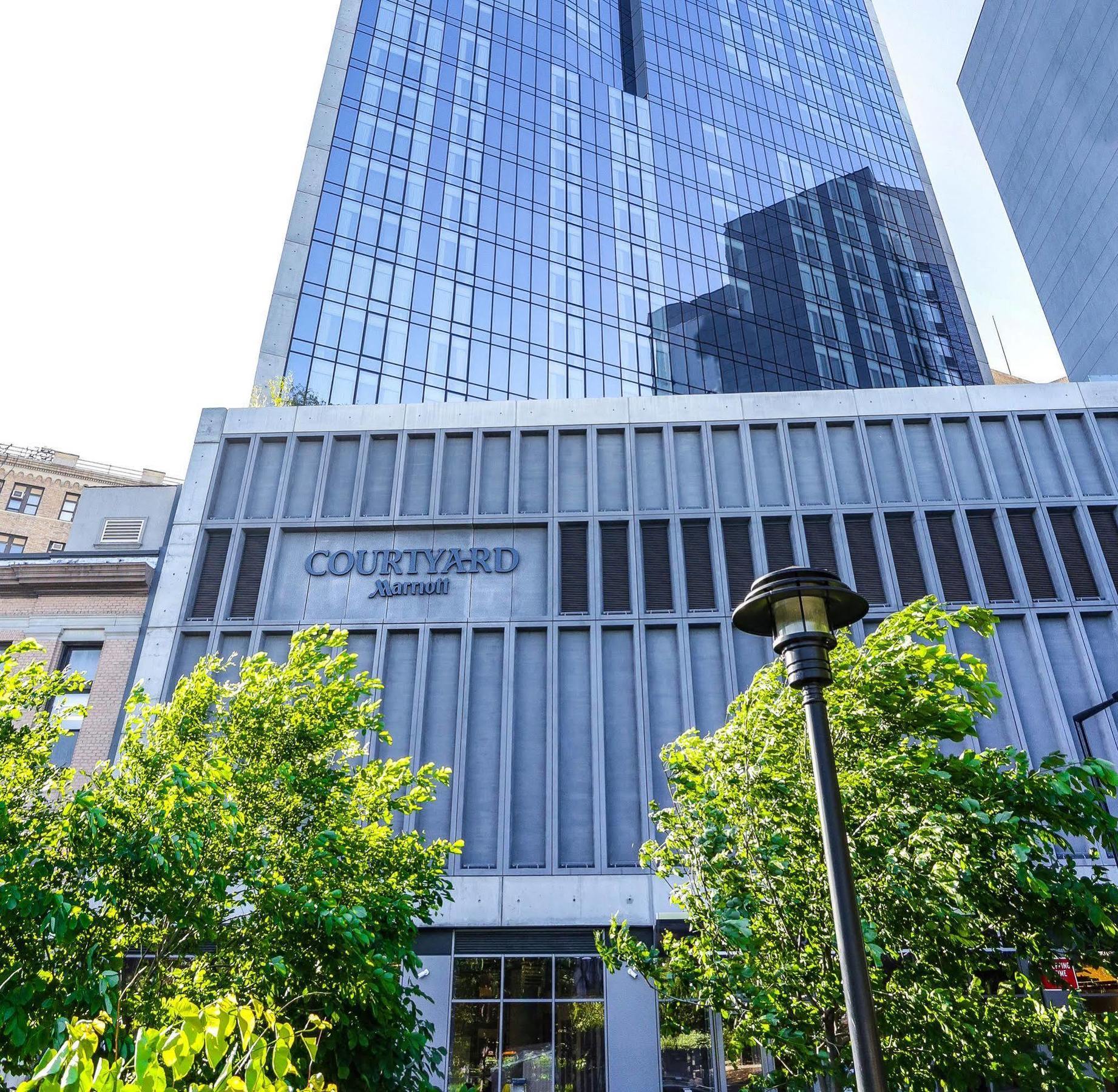 Courtyard By Marriott Long Island City/new York Manhattan View 3*