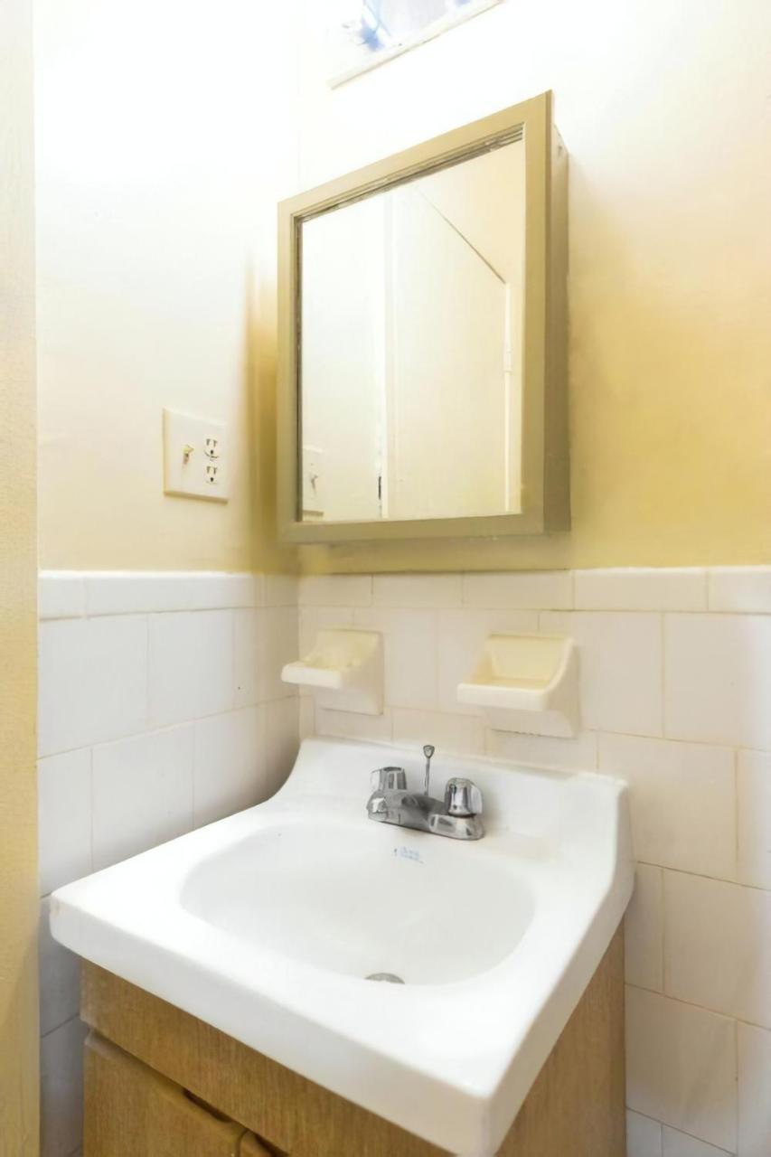 2 Bdr In The Center Of Times Square 42nd St Apartment