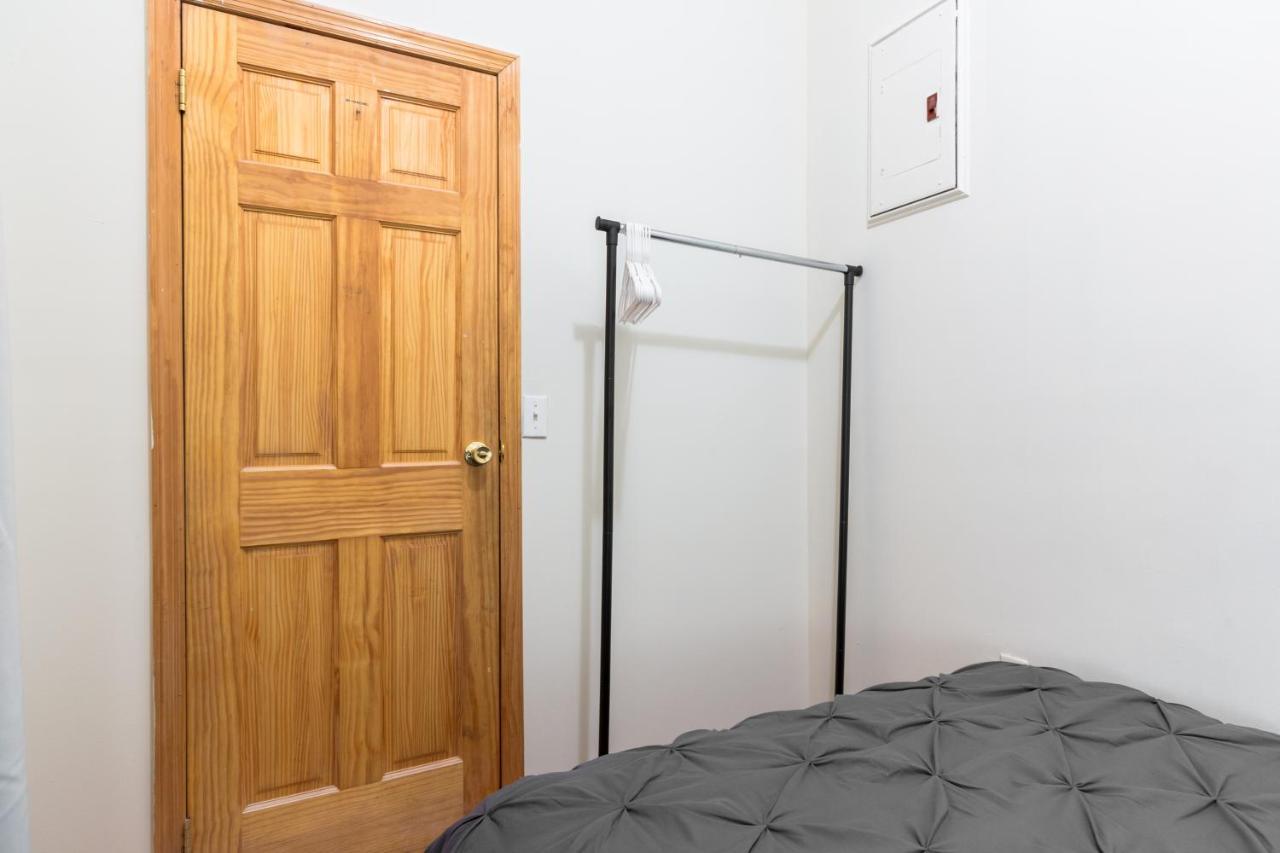 Apartment Spacious Apt Close To 9Th Avenue New York
