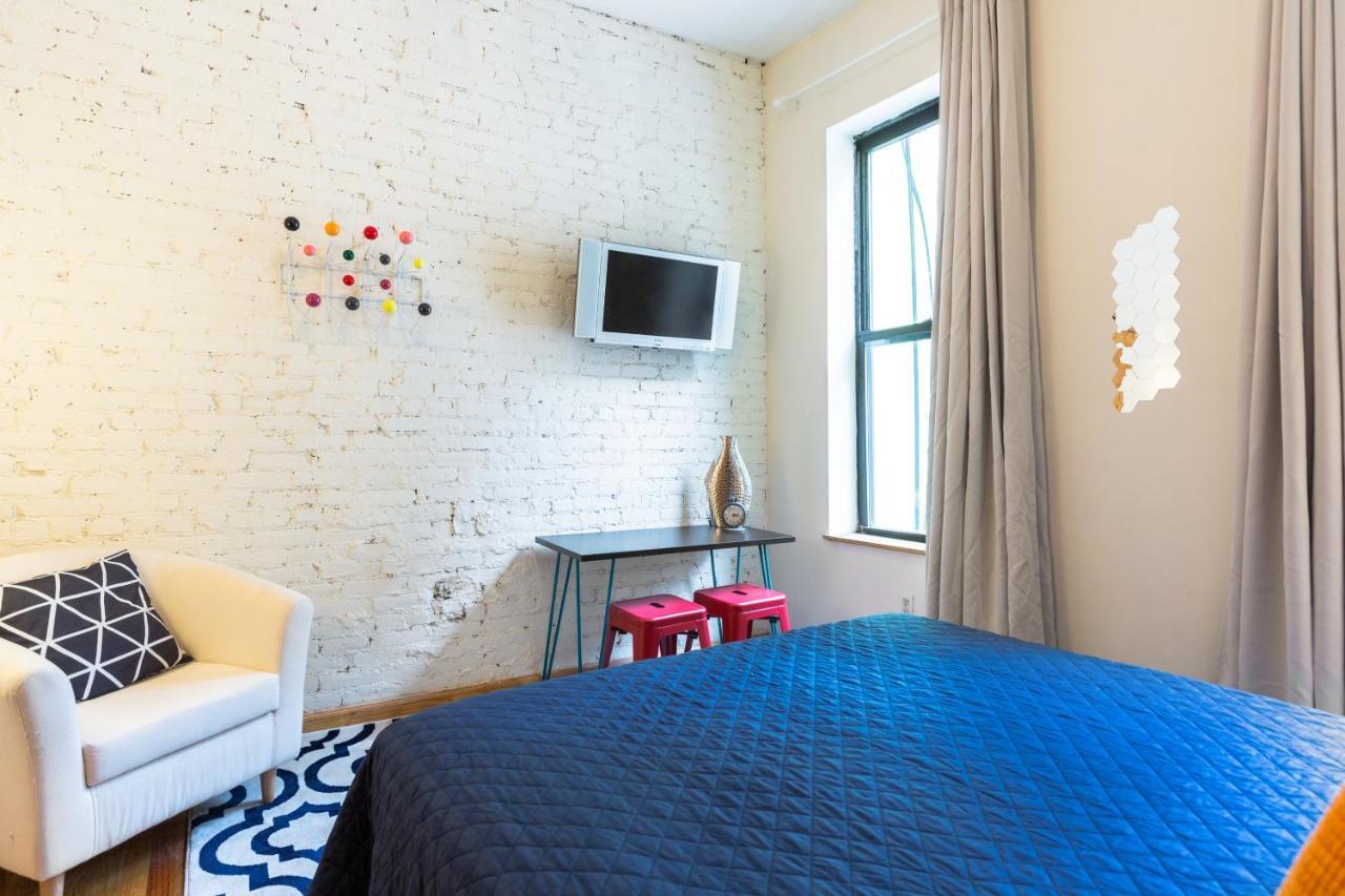 Spacious Apt Close To 9Th Avenue Apartment