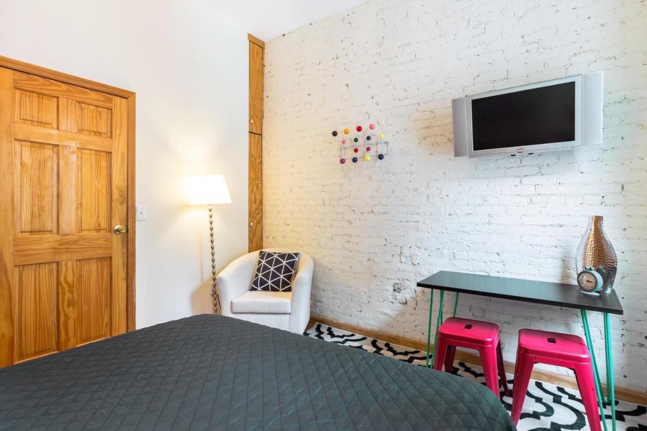 Spacious Apt Close To 9Th Avenue Apartment