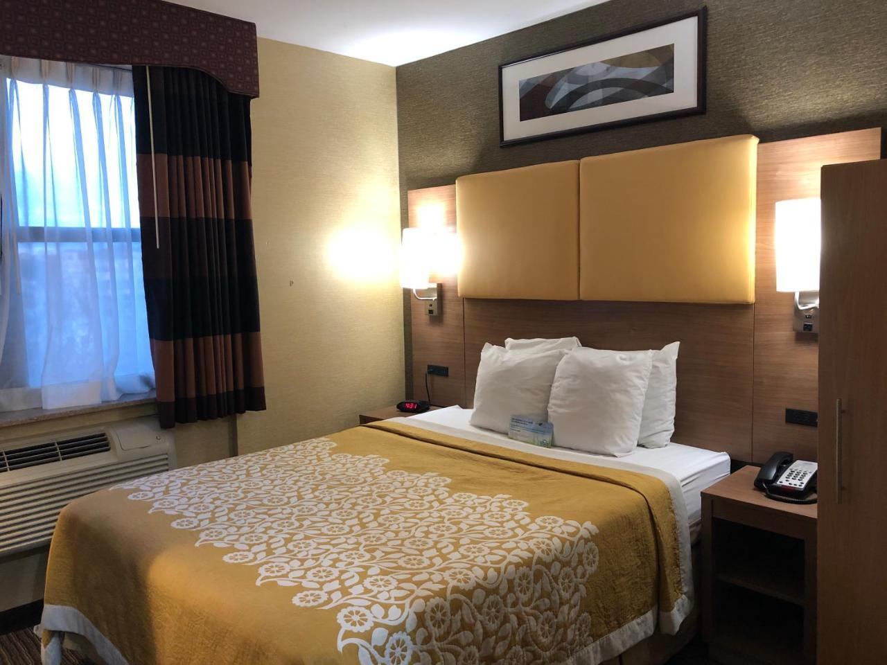 Hotel Days By Wyndham Brooklyn New York