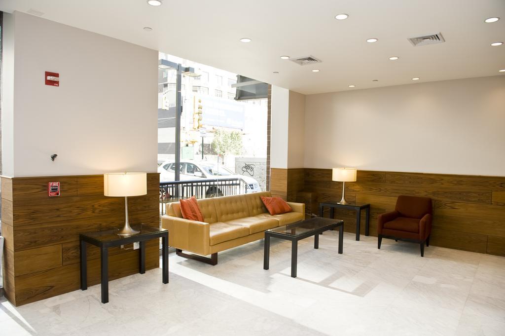 Metro Hotel