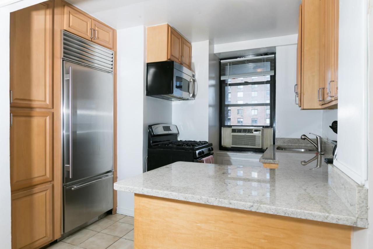 Apartment 3 Bedrooms With Private Balcony By Central Park New York