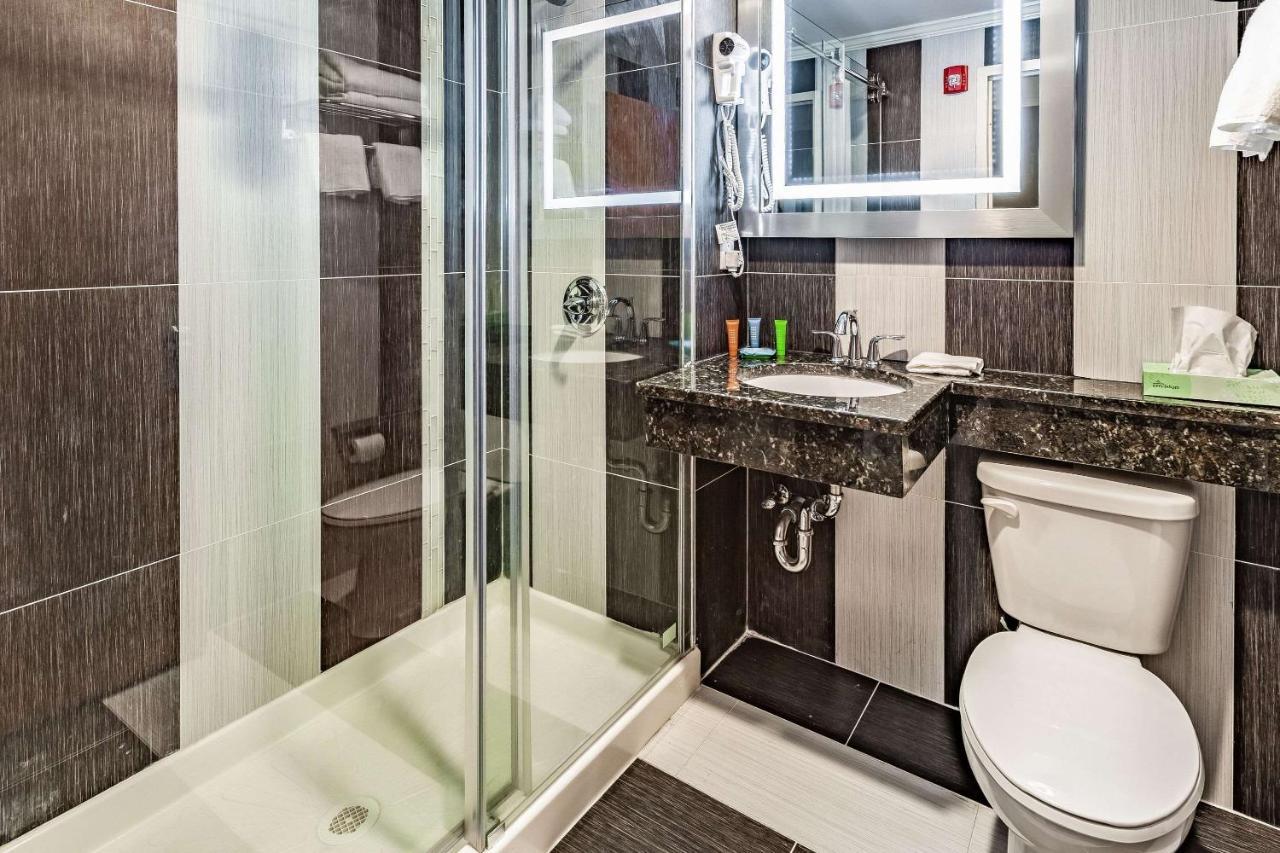 Hotel Umbrella Brooklyn New York