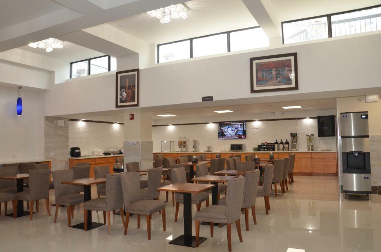 Lic Plaza Hotel 3*