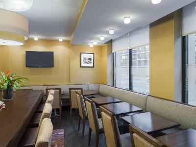 Hampton Seaport Financial District 3*