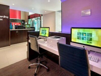 Courtyard By Marriott Manhattan / Soho