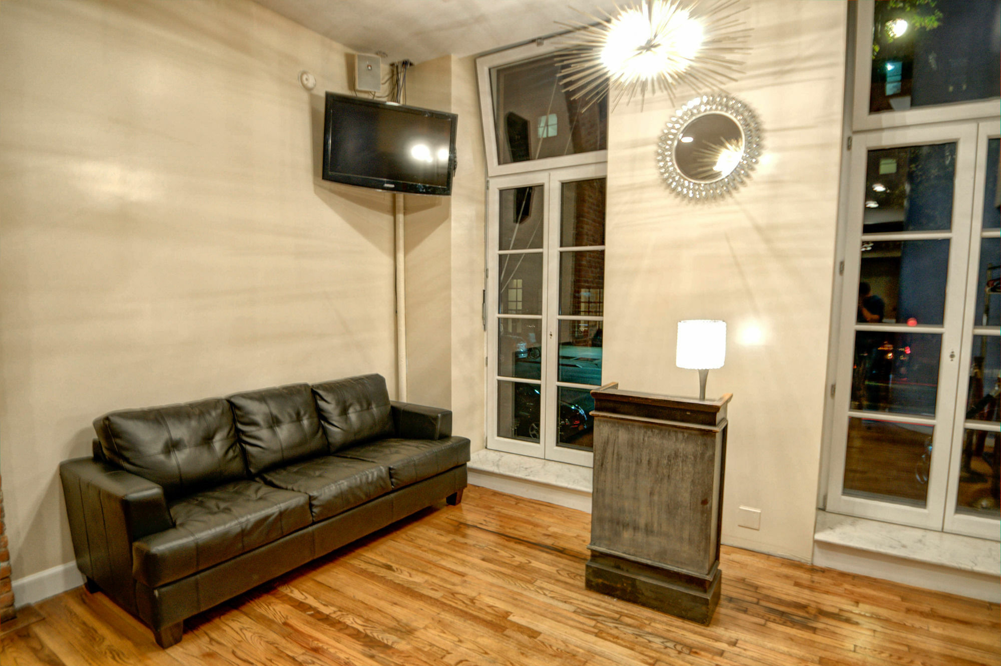 Hostel Chelsea Art