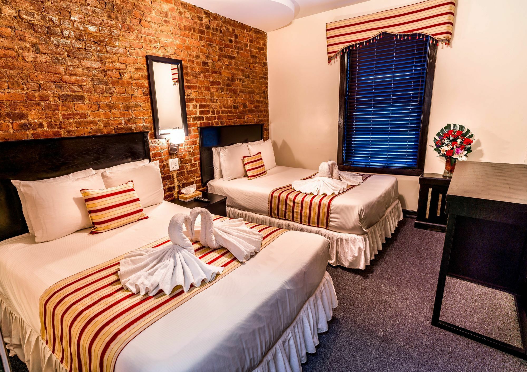 Royal Park Albergue *