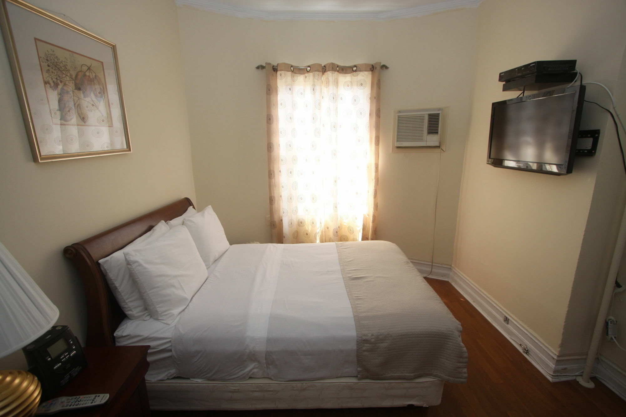 Midwood Brooklyn Apartment *