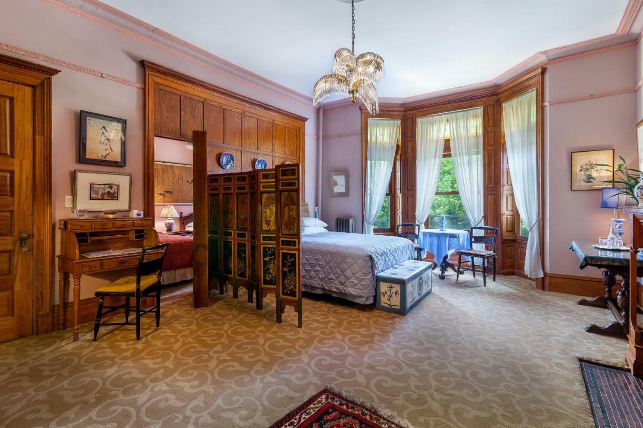 Manhattan Guest Suites Guest house 3*