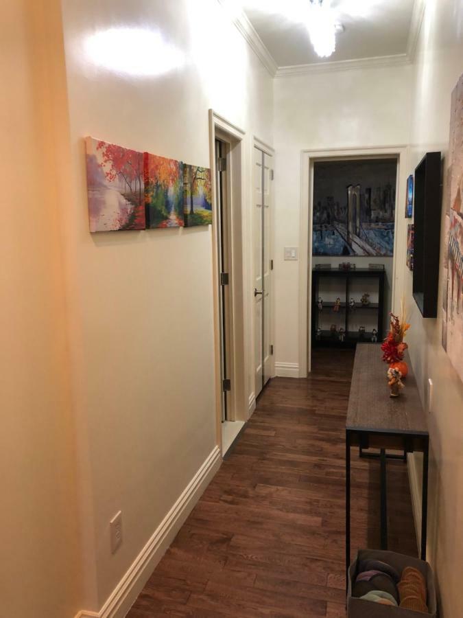 Modern 2 Bedroom Nyc Apartment