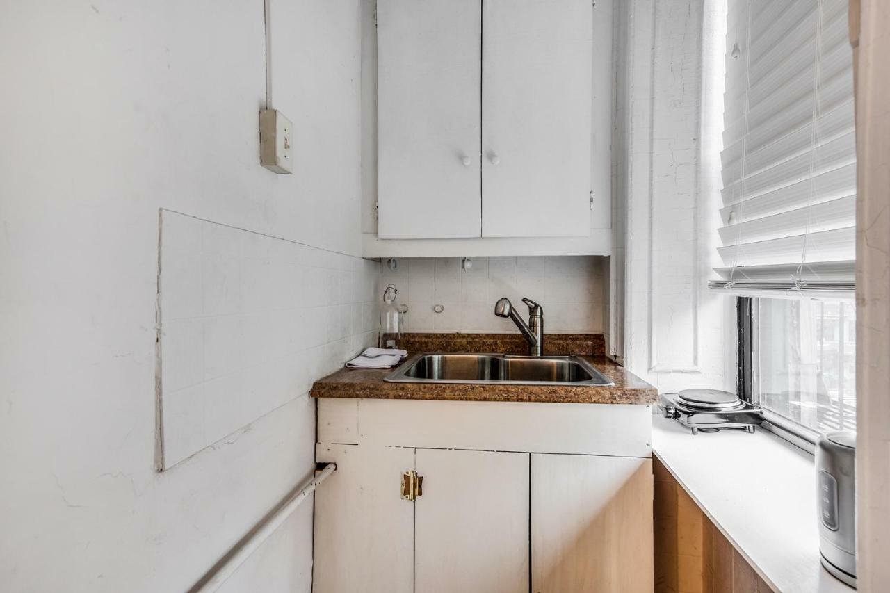 East 27th Street Manhattan Ny Apartment *