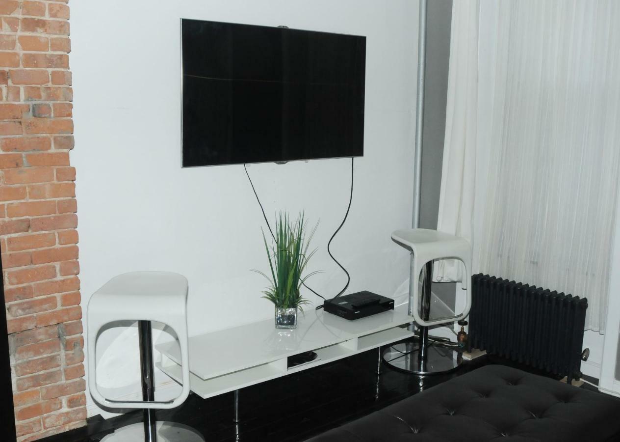 Plush Spacious 1 Bedroom Apt Williamsburg *