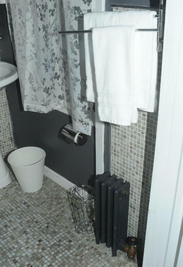 Apartment Plush Spacious 1 Bedroom Apt Williamsburg *