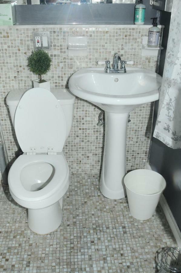 Plush Spacious 1 Bedroom Apt Williamsburg Apartment New York