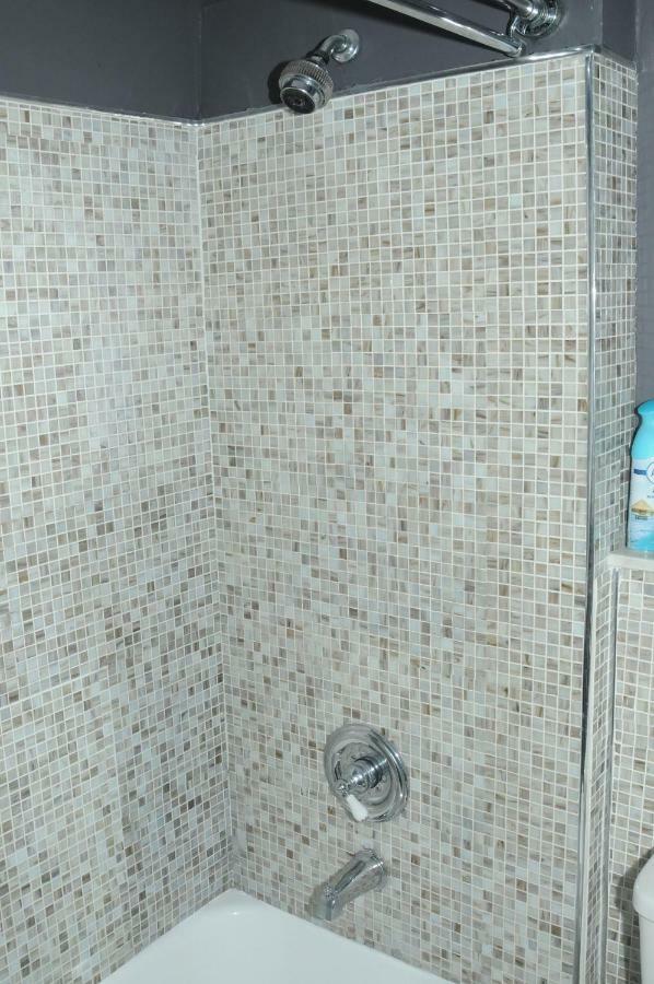 Plush Spacious 1 Bedroom Apt Williamsburg